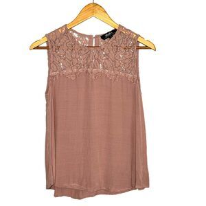 Small LuLu's Top, lace top, sleeveless